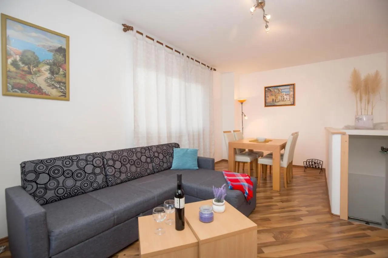 Bartol Apartman Labin